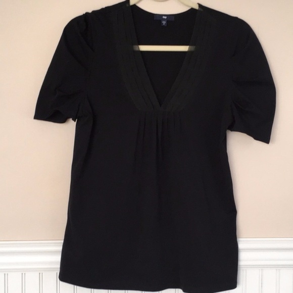 Gap Short Sleeved Tee - Picture 1 of 3